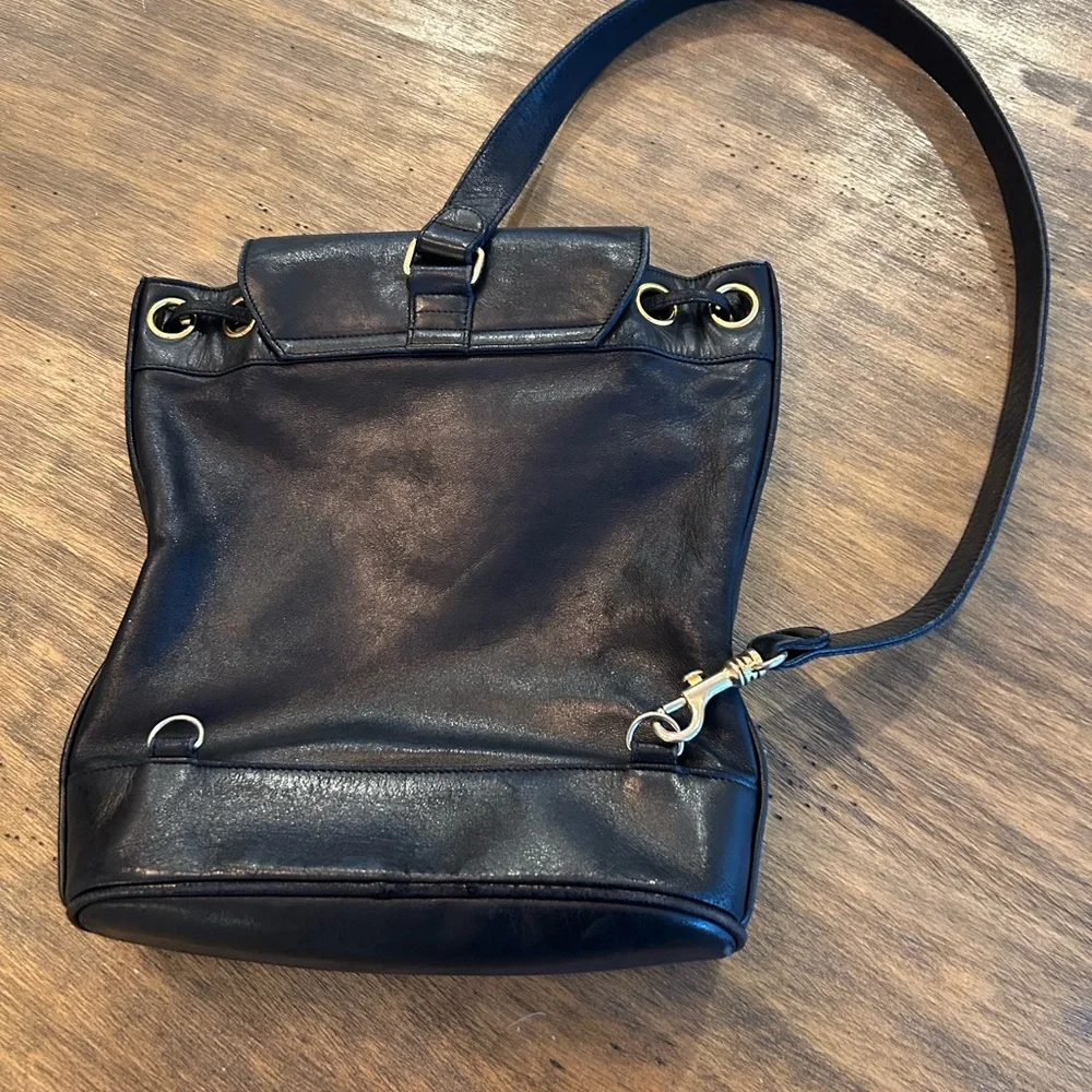 Vintage CHANEL CC Logo Black Caviar Leather BACKPACK added Pouch Drawstring - Picture 5 of 16